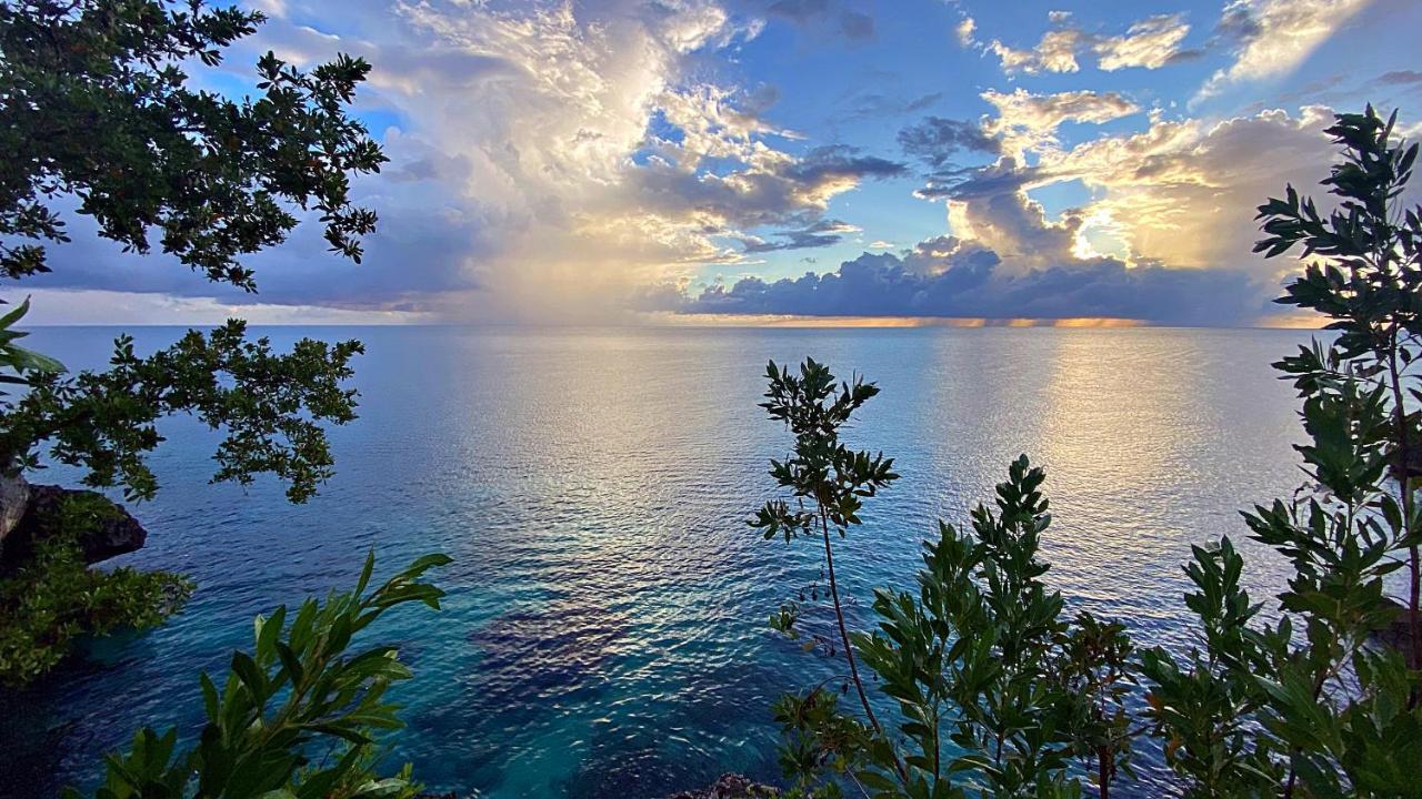 Oceanfront Condo W/ Free Parking + High Speed Wifi Negril Exteriér fotografie