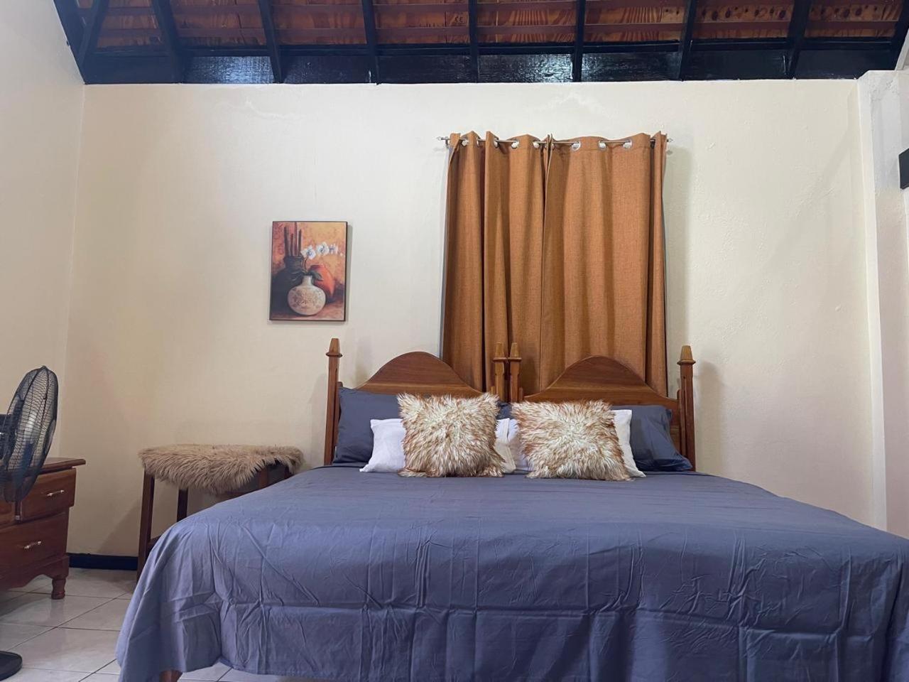 Oceanfront Condo W/ Free Parking + High Speed Wifi Negril Exteriér fotografie