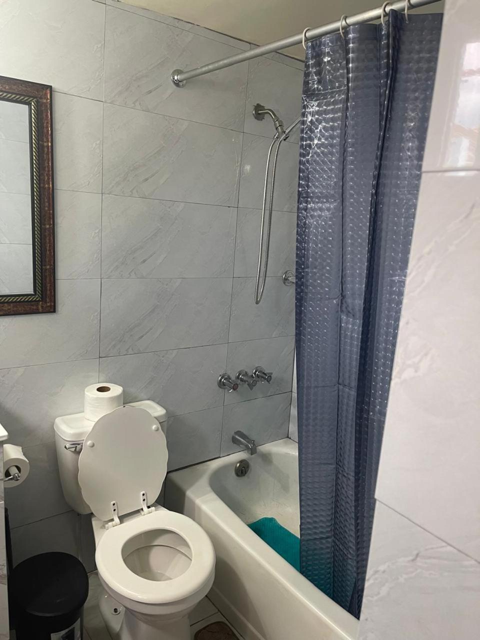 Oceanfront Condo W/ Free Parking + High Speed Wifi Negril Pokoj fotografie